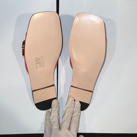 Brand new Gucci slides with box - Picture 5 of 5